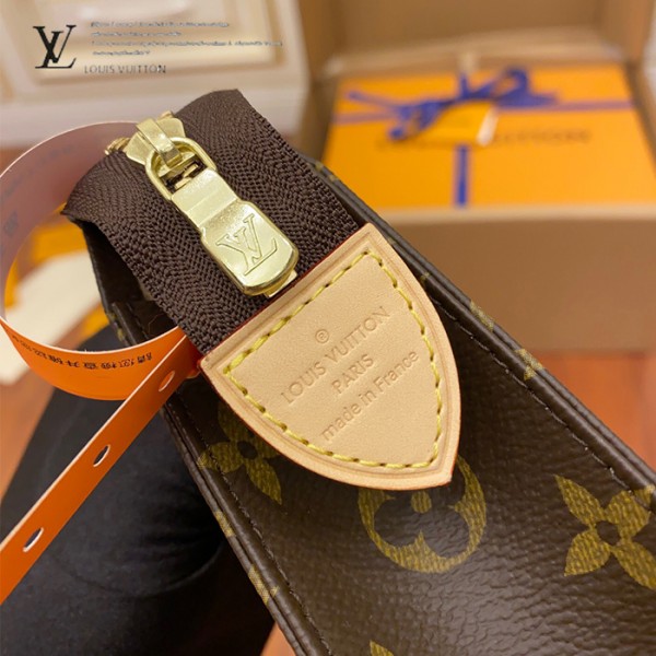 gucciaaa-38675-gallery-75461-0cb163453891b801 心意之選|M47542 男女同款手包化妝包|商品實拍視角 04