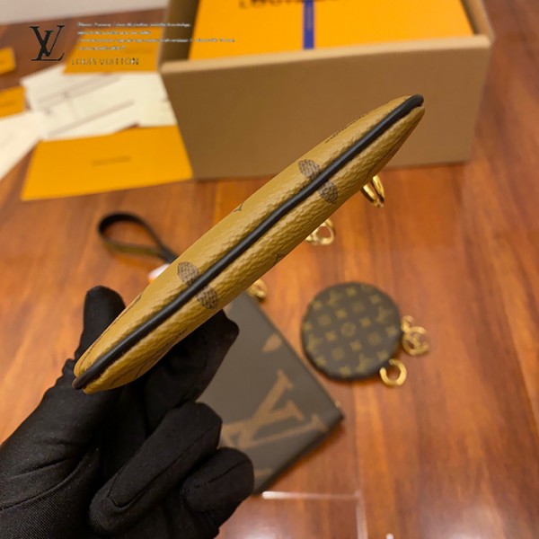 gucciaaa-38681-gallery-75545-b727bf973e05fcec 心意之選|M68756 三合一手包|商品實拍視角 09