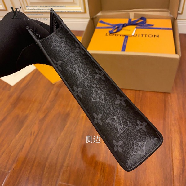 gucciaaa-38682-gallery-75556-7547a02d403b04db 心意之選|M69535 男士手包|送禮情境實拍視角