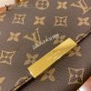 gucciaaa-38683-gallery-75561-310a8df8bef39e1f 心意之選|M40717 小號斜背包晚宴包|商品實拍視角 03