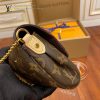 gucciaaa-38683-gallery-75566-9c98cdcae2adc5b4 心意之選|M40717 小號斜背包晚宴包|商品實拍視角 08