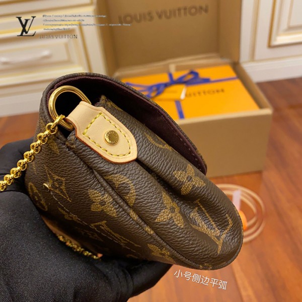 gucciaaa-38683-gallery-75566-9c98cdcae2adc5b4 心意之選|M40717 小號斜背包晚宴包|商品實拍視角 08