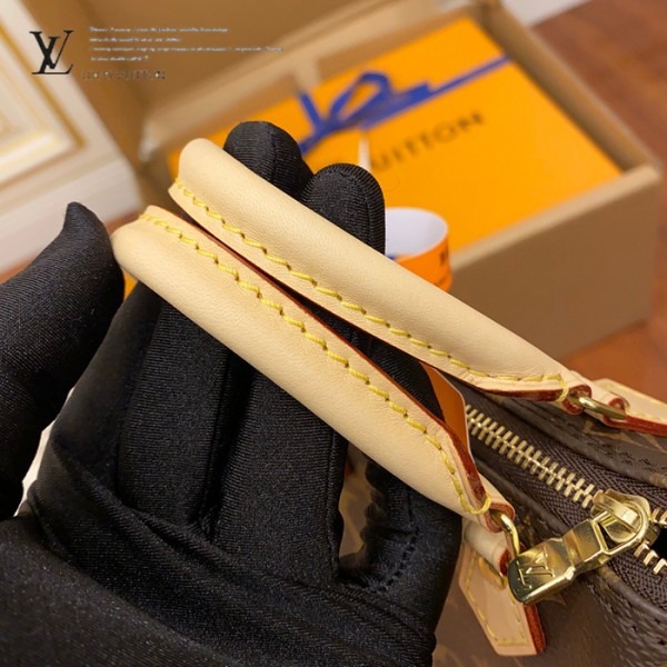 gucciaaa-38684-gallery-75569-eb84e4df25b9227f 心意之選|M61252 NANO mini枕頭包|商品實拍視角 02