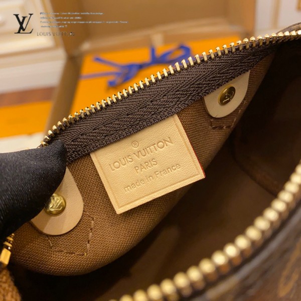 gucciaaa-38684-gallery-75571-6515c1126ba37152 心意之選|M61252 NANO mini枕頭包|商品實拍視角 03