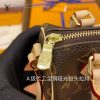 gucciaaa-38684-gallery-75575-f66033d1c9549633 心意之選|M61252 NANO mini枕頭包|送禮情境實拍視角