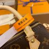 gucciaaa-38684-gallery-75580-a0e316b2c2c2f255 心意之選|M61252 NANO mini枕頭包|商品實拍視角 12