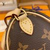 gucciaaa-38684-gallery-75581-08f0c1fbbd26b0c1 心意之選|M61252 NANO mini枕頭包|商品實拍視角 13