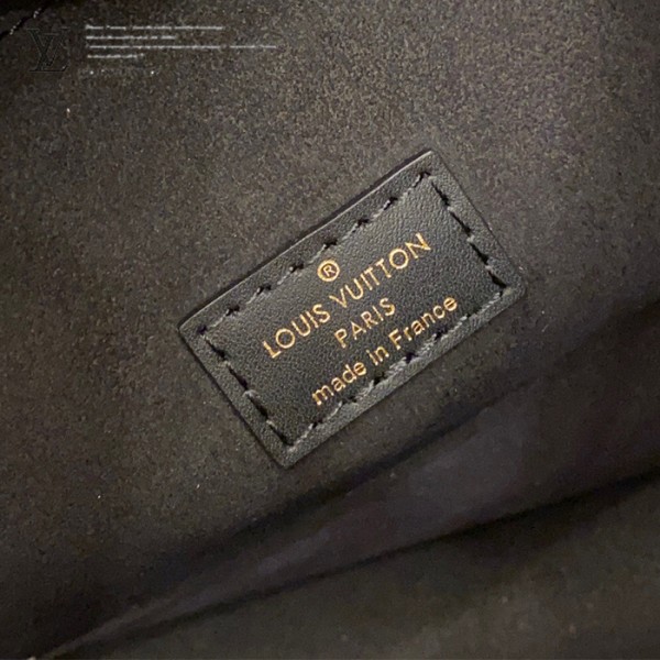 gucciaaa-38689-gallery-75625-0edb447a262282c9 心意之選|M69184 手包化妝包|商品實拍視角 02