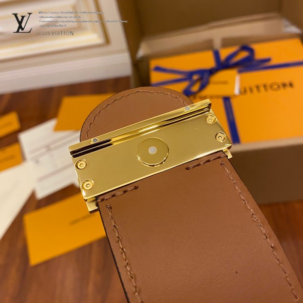 gucciaaa-38689-gallery-75626-eb9eeaf703201d87 心意之選|M69184 手包化妝包|商品實拍視角 03