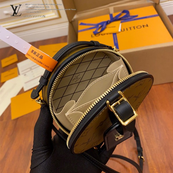 gucciaaa-38691-gallery-75665-5e7964a3f20ad044 心意之選|M68276 斜背包 圓餅包|商品實拍視角 12