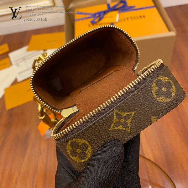 gucciaaa-38693-gallery-75699-08032af526636415 心意之選|M44914 手機包|商品實拍視角 14