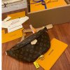 gucciaaa-38694-gallery-75702-5344d9a2891baf41 心意之選|M43644 男女同款胸包腰包|商品實拍視角 04