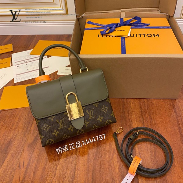 gucciaaa-38696-gallery-75735-7524dbee2c82fe2d 心意之選|M44797 手提斜背包|包款全貌與整體比例