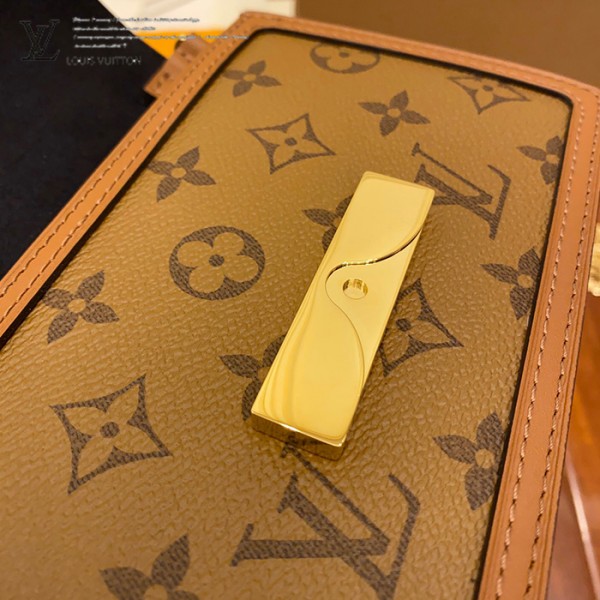 gucciaaa-38697-gallery-75744-30955b3630fe57f9 心意之選|M68746 小號達芙妮郵差包|商品實拍視角 03