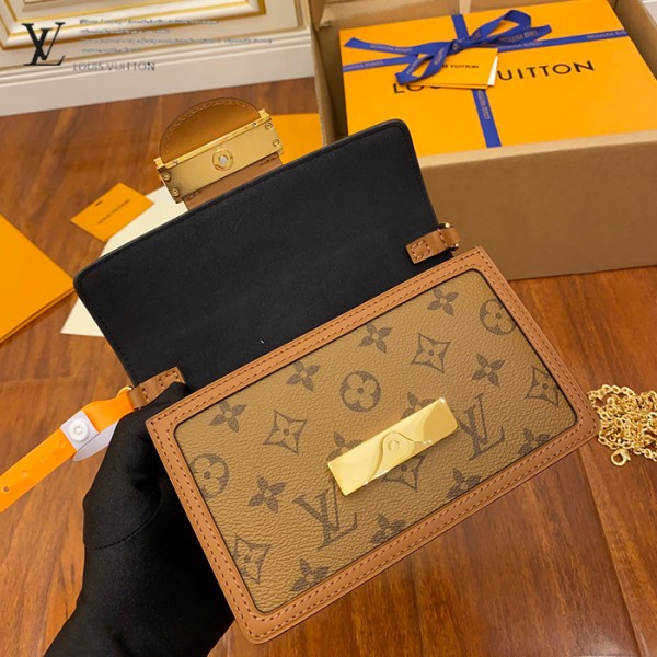 gucciaaa-38697-gallery-75746-666136b5bc71ee21 心意之選|M68746 小號達芙妮郵差包|商品實拍視角 05