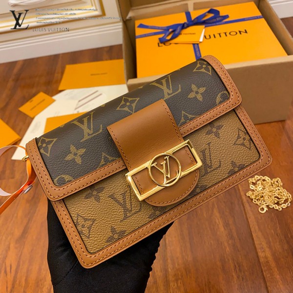 gucciaaa-38697-gallery-75751-adf10d11fe5b4e85 心意之選|M68746 小號達芙妮郵差包|包款全貌與整體比例