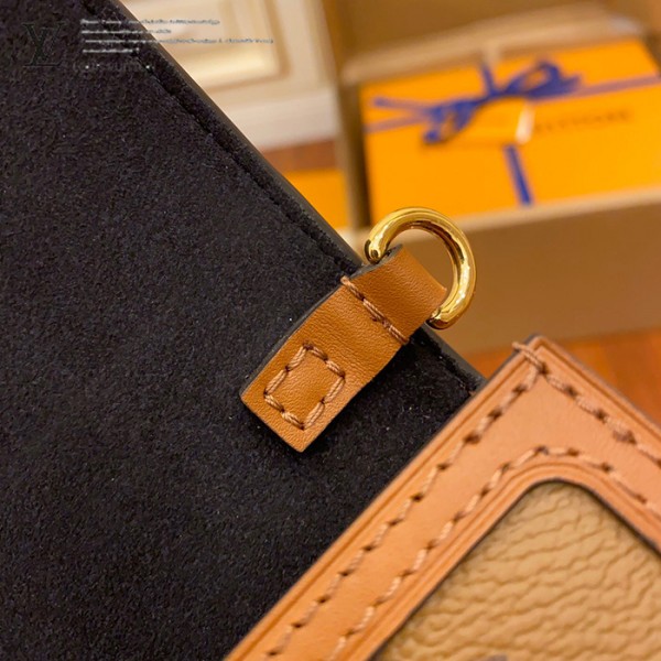 gucciaaa-38697-gallery-75755-4cfea910af53dba1 心意之選|M68746 小號達芙妮郵差包|商品實拍視角 13