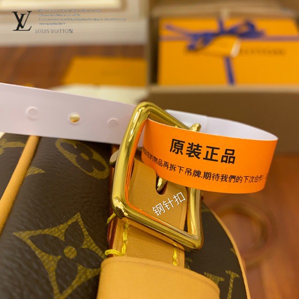 gucciaaa-38703-gallery-75815-94ee2a67695a490c 心意之選|M52294 化妝包圓餅包|商品實拍視角 03