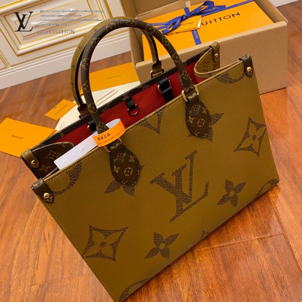gucciaaa-38704-gallery-75828-f1145563745f704c 心意之選|M45321 購物袋|送禮情境實拍視角