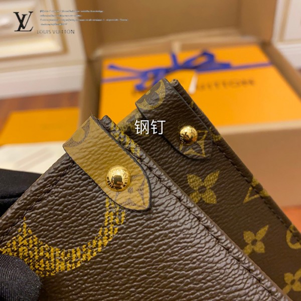 gucciaaa-38704-gallery-75833-e9885e5042a9a27e 心意之選|M45321 購物袋|商品實拍視角 11
