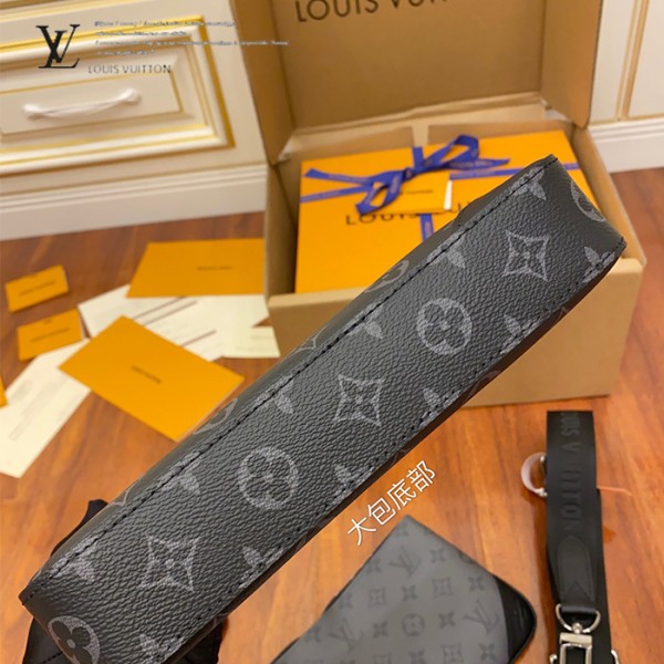 gucciaaa-38706-gallery-75852-5aa1c7128890d3c2 心意之選|M69443 男士三合一郵差包|商品實拍視角 03