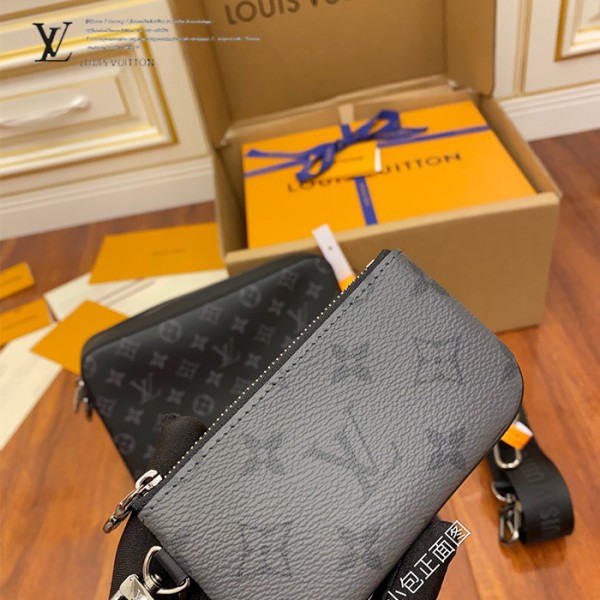 gucciaaa-38706-gallery-75856-ac2ffce3a2dc1c85 心意之選|M69443 男士三合一郵差包|商品實拍視角 06