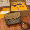 gucciaaa-38713-gallery-75962-b7581ba2026ded96 心意之選|M41465 拼色郵差包|包款全貌與整體比例