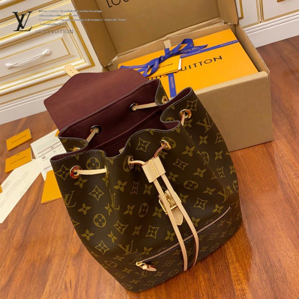 gucciaaa-38714-gallery-75972-5d969142fcf07a32 心意之選|M43431 雙肩包|商品實拍視角 04