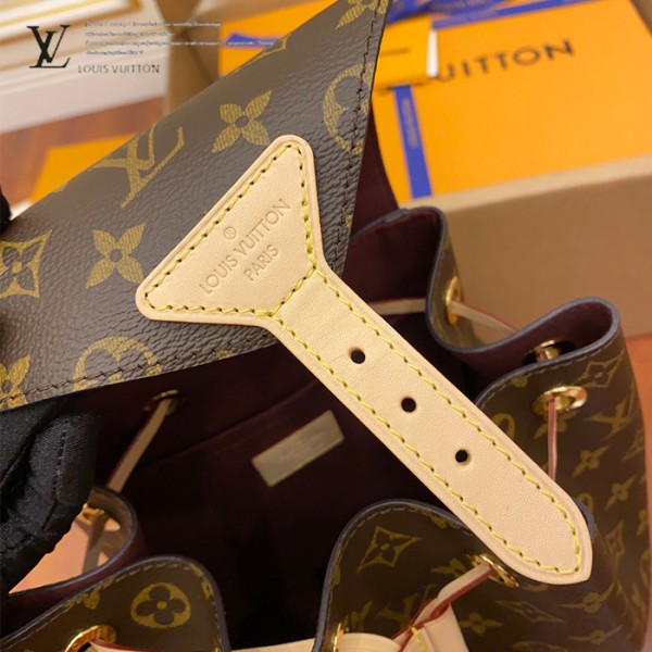 gucciaaa-38714-gallery-75973-cb3efd7e35de7c53 心意之選|M43431 雙肩包|商品實拍視角 05