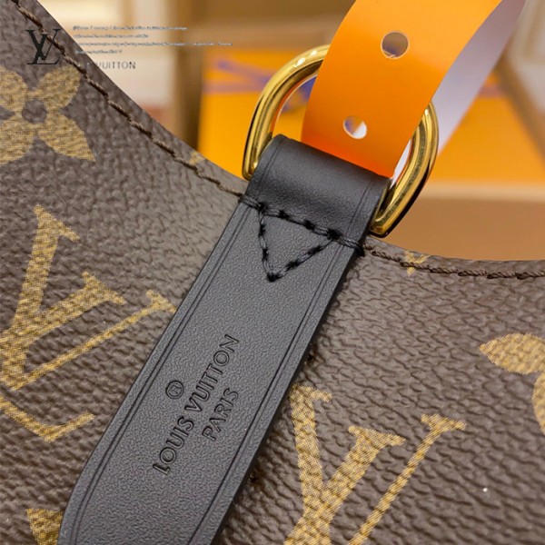 gucciaaa-38715-gallery-75994-73026bade31d8122 心意之選|M44020 女士NOE水桶包|商品實拍視角 03