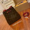 gucciaaa-38716-gallery-76009-c9be6512d075a002 心意之選|M44021 水桶包|商品實拍視角 04