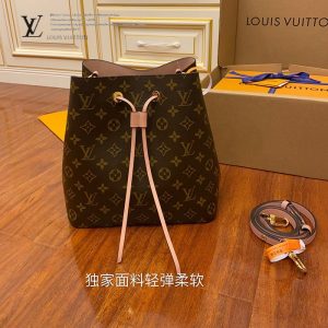 gucciaaa-38717-gallery-76016-64fc018aedffb692 M44022正品級水桶包