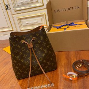 gucciaaa-38718-gallery-76026-25b18642378c0f54 M44887 LV 正品級水桶包