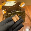 gucciaaa-38718-gallery-76030-70a9854cee296f06 心意之選|M44887 水桶包|送禮情境實拍視角
