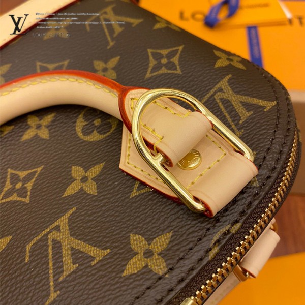 gucciaaa-38719-gallery-76033-2e0a764ad3ea987c 心意之選|M53152 ALMA bb 貝殼包|商品實拍視角 03