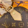 gucciaaa-38719-gallery-76042-733a39f1bd23007b 心意之選|M53152 ALMA bb 貝殼包|商品實拍視角 11