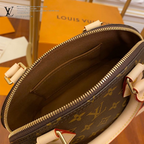 gucciaaa-38719-gallery-76044-15671ebbb797ab1f 心意之選|M53152 ALMA bb 貝殼包|商品實拍視角 13