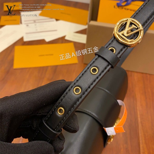 gucciaaa-38720-gallery-76049-a590a0927cb9d722 心意之選|M55948 女士郵差包|商品實拍視角 06
