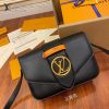gucciaaa-38720-gallery-76052-122e8c4bd1d6af1f 心意之選|M55948 女士郵差包|商品實拍視角 09