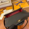 gucciaaa-38720-gallery-76055-2ac4d5e10676d35d 心意之選|M55948 女士郵差包|商品實拍視角 11