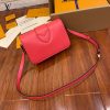 gucciaaa-38721-gallery-76062-be44cfdf2ba8d892 心意之選|M55949 女士郵差包|商品實拍視角 04