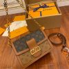 gucciaaa-38729-gallery-76181-7f220ec8d0d81b4b M44391 LV正品級達芙妮郵差包
